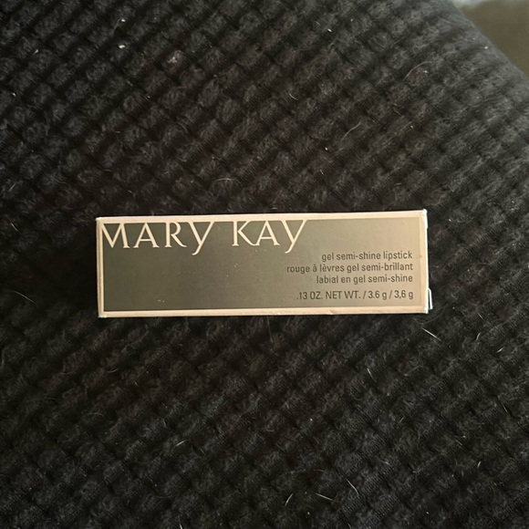 Mary Kay gel semi shine lipstick - Picture 1 of 2